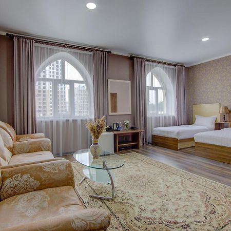 Shah Palace Hotel Bisjkek Eksteriør billede